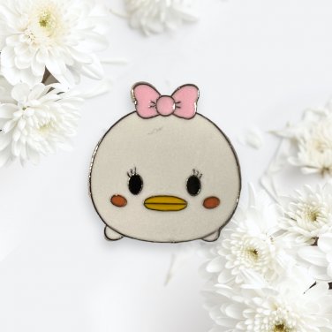 Disney Official Trading Enamel Pin Pin (Daisy Duck v2)