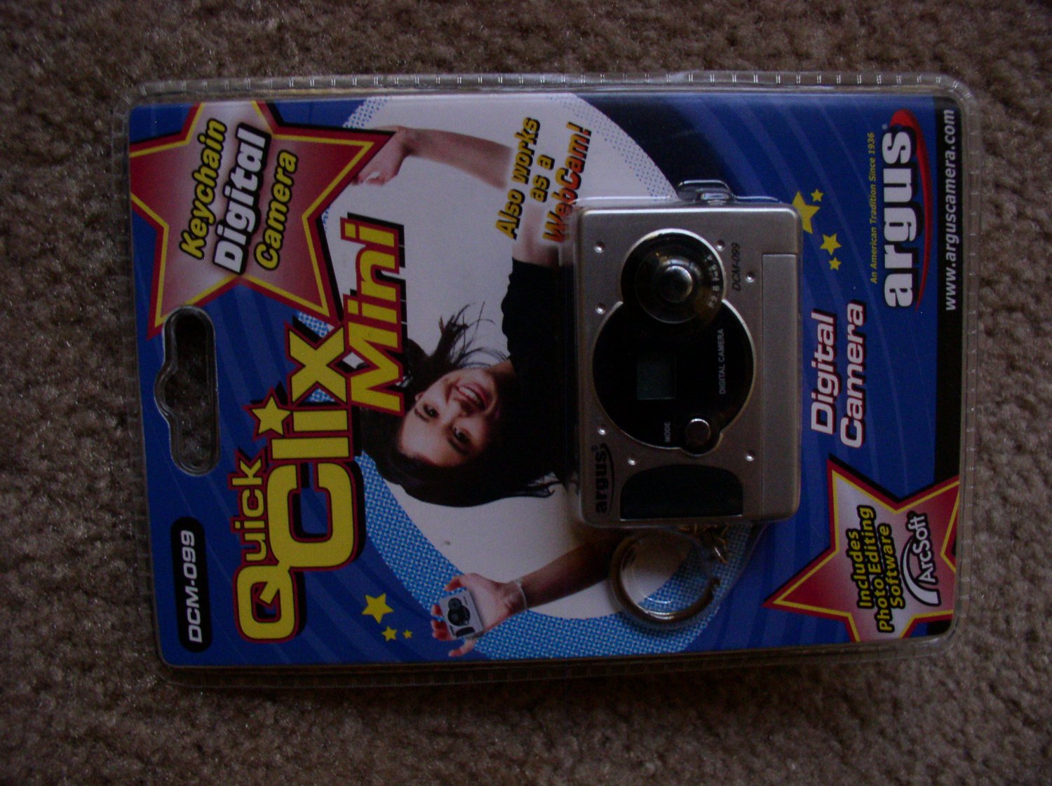 New Argus Quick Clix Mini DCM-099 300K Keychain Digital Camera/PC Camera