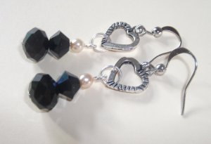 Sweetheart earrings - Onyx & Pearl
