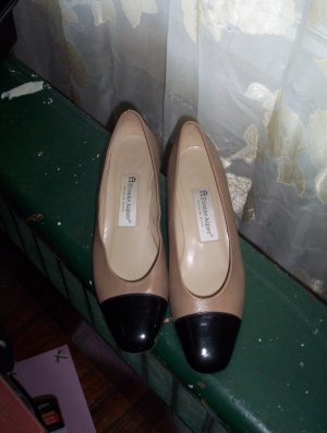 Vintage Aigner Pumps