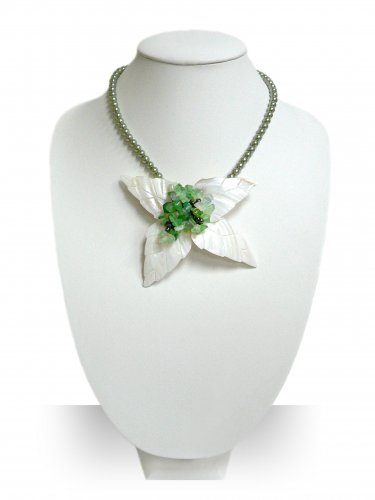 Handmade Natural Sea Shell Pendant with Pearl Necklace