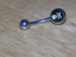 Skull and Crossbones White on Black Background Poisen Symbol Navel 249