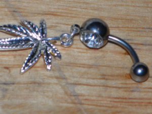Pot Leaf Dangle In White Navel 163