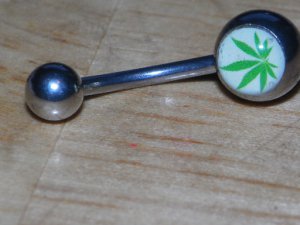 Pot Leaf White Navel 166