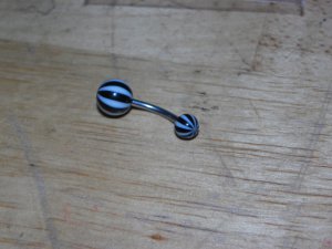 Black & White Beach Ball Navel 612