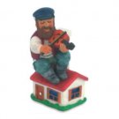 10 cm. Multicolor Polyresin Fiddler on the Roof Figurine with Cottage Stand