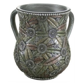 15 cm hand washing pitcher with multi-colored leaves