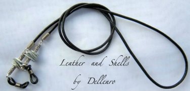 &acirc;�&laquo;LEATHER & SHELLS&acirc;�&laquo; EYEGLASSES SPECTACLES GLASSES CHAIN HOLDER CORD