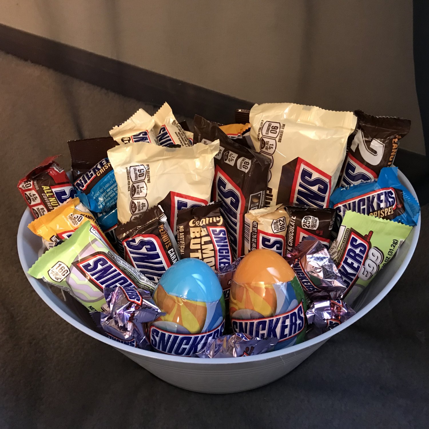 snickers-candy-bar-gift-basket