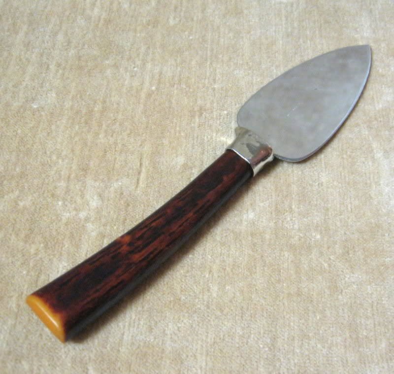 Vintage Amway Bakelite Serving Knife Stainless Steel