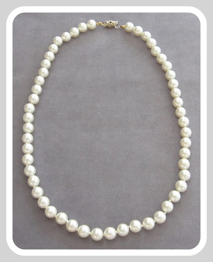 White Pearl Beaded Necklace 19