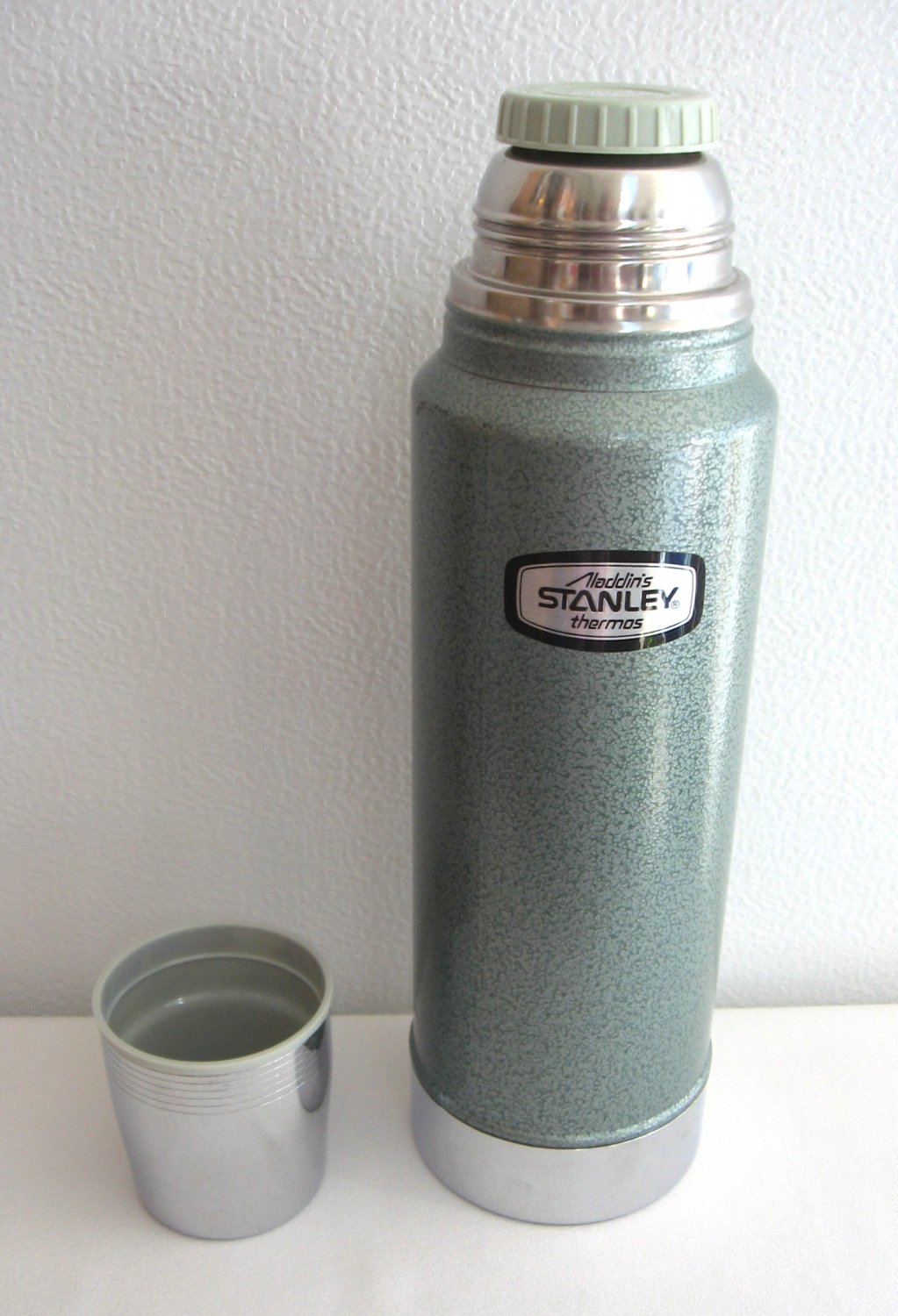 Large Aladdin's Stanley Thermos Quart 32 ounce Green A944C Made in the
