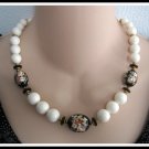 White & Black Flower Motif Beaded Necklace Vintage Jewelry 1970s White & Black Flower Motif Beaded Necklace Vintage Jewelry 1970s