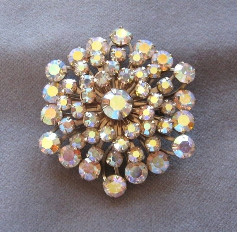 Large Old Glitzy Aurora Borealis Prong Set Stone Brooch Pin Vintage Jewelry 1950s