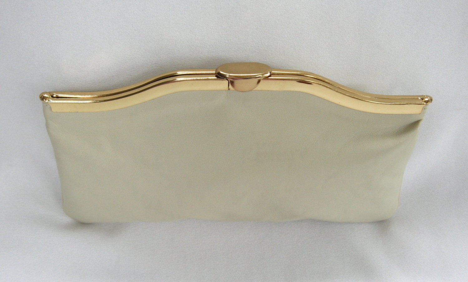 Beige Leather Opened Hinged Purse Clutch Handbag Ideal Vintage 1960s