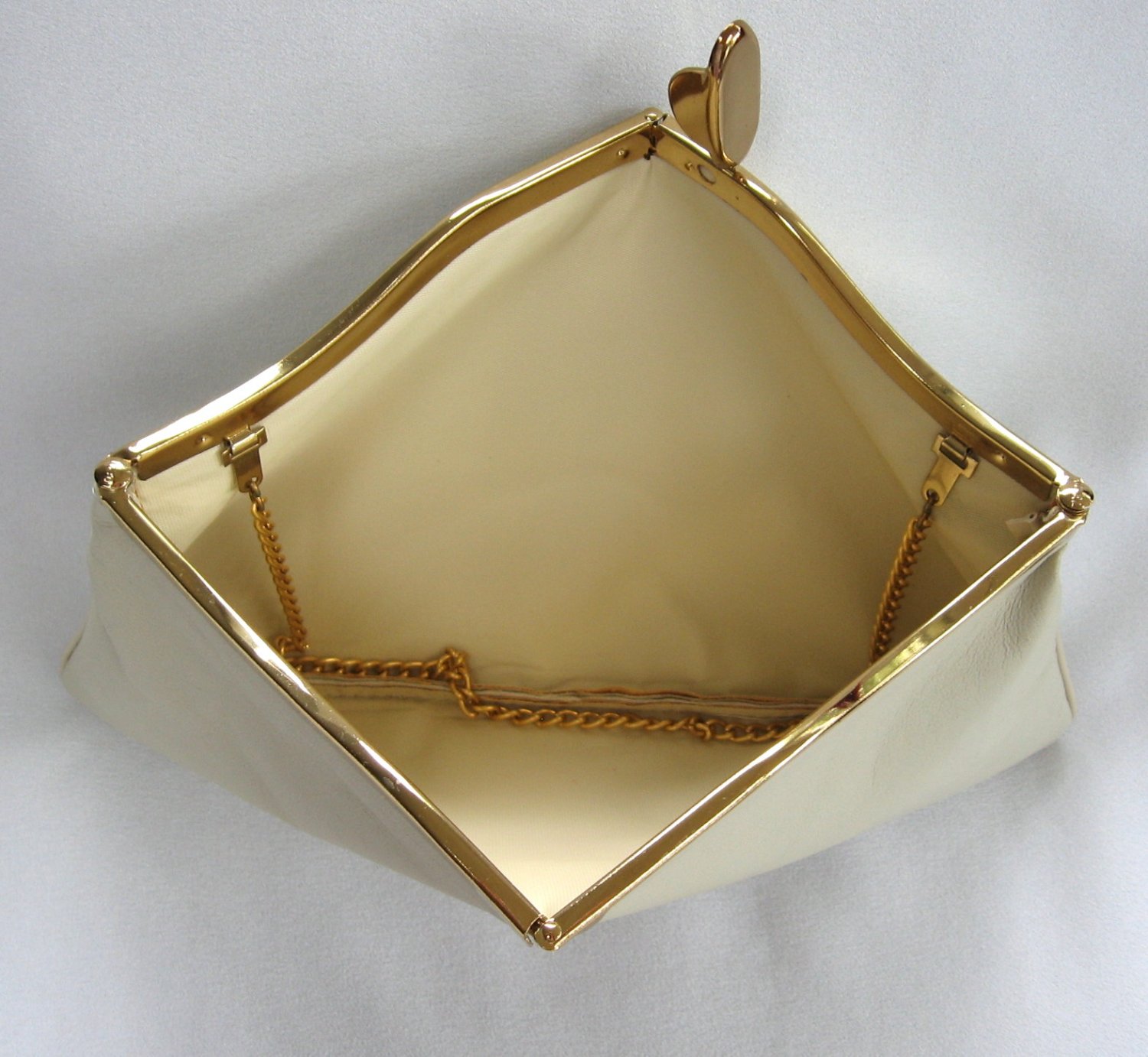 Beige Leather Opened Hinged Purse Clutch Handbag Ideal Vintage 1960s