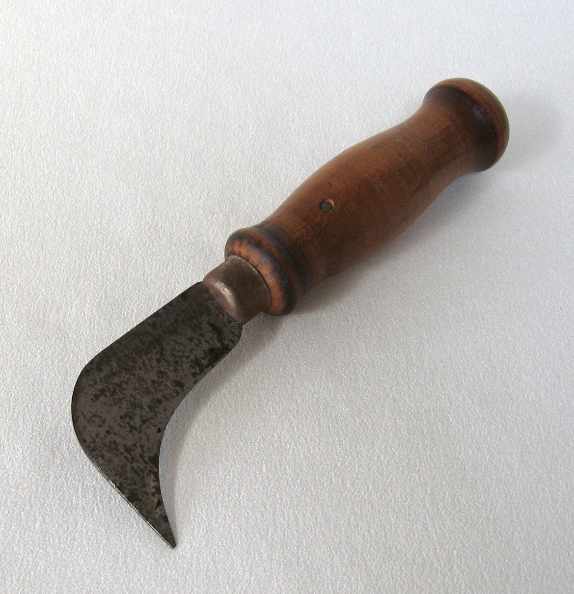 Linoleum Vinyl Carpet Cutter Knife Hand Tool Nice Big Wooden Handle Vintage