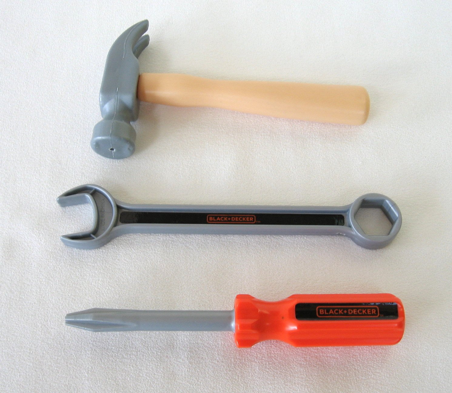 6 Piece Pretend Toy Tool Set By Black and Decker Junior Hammer Saw