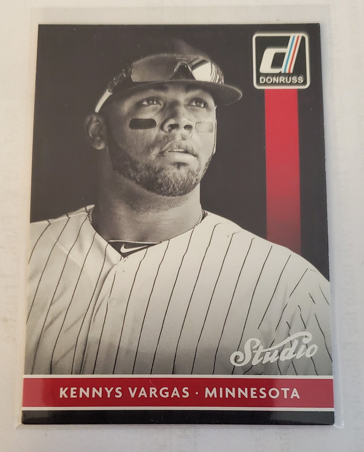 Kennys Vargas 2015 Donruss Studio Insert Card
