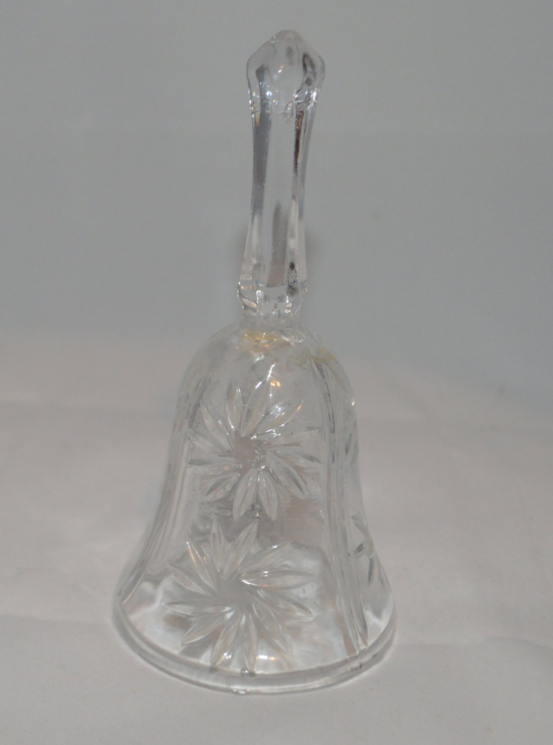 Simple Elegant Flower Cut Crystal Glass Dinner Bell