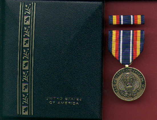 Global War on Terror Service WOT medal in case with ribbon bar and lapel pin