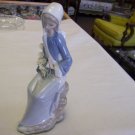 Lladro Porcelain Figurine of Maiden Holding Callalilies #E-27