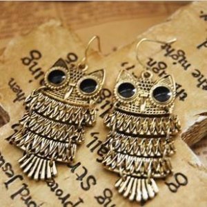 Nice HOT Retro Cinnamon Color Owl Fashion Earrings