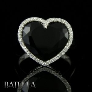 4.50 Carat Heart Cut Black Onyx Gemstone & Zircons Sterling Silver 925 Love Ring