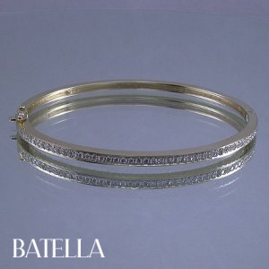 0.71 Ct E-F/VVS1,2 EX Cut Round Diamonds Channel Bangle Bracelet 14k White Gold