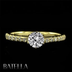 Certified 0.70 Carats D/VS2 Diamond Engagement Ring 14K Yellow Gold Womens