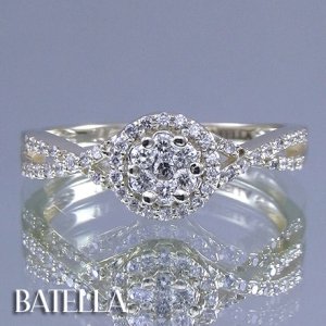 Classic Twist 0.30 Ct E-F/VVS1,2 Round Diamonds Engagement Ring 14k Yellow Gold