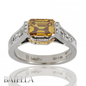 3.31 Ct Fancy Orange Yellow VVS1 Emerald Diamond Engagement Ring 18k White Gold