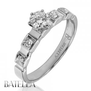 0.35 Carat G/VS1 Natural Round Brilliant Diamonds Engagement Ring 18k White Gold