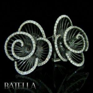 Unique 1.14 Ct 174 Round Brilliant Diamonds Pave Flower Earrings 18k Black Gold