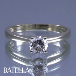 0.49 Carat J VS1 EX Cut Solitaire Round Diamond Engagement Ring 14k Yellow Gold