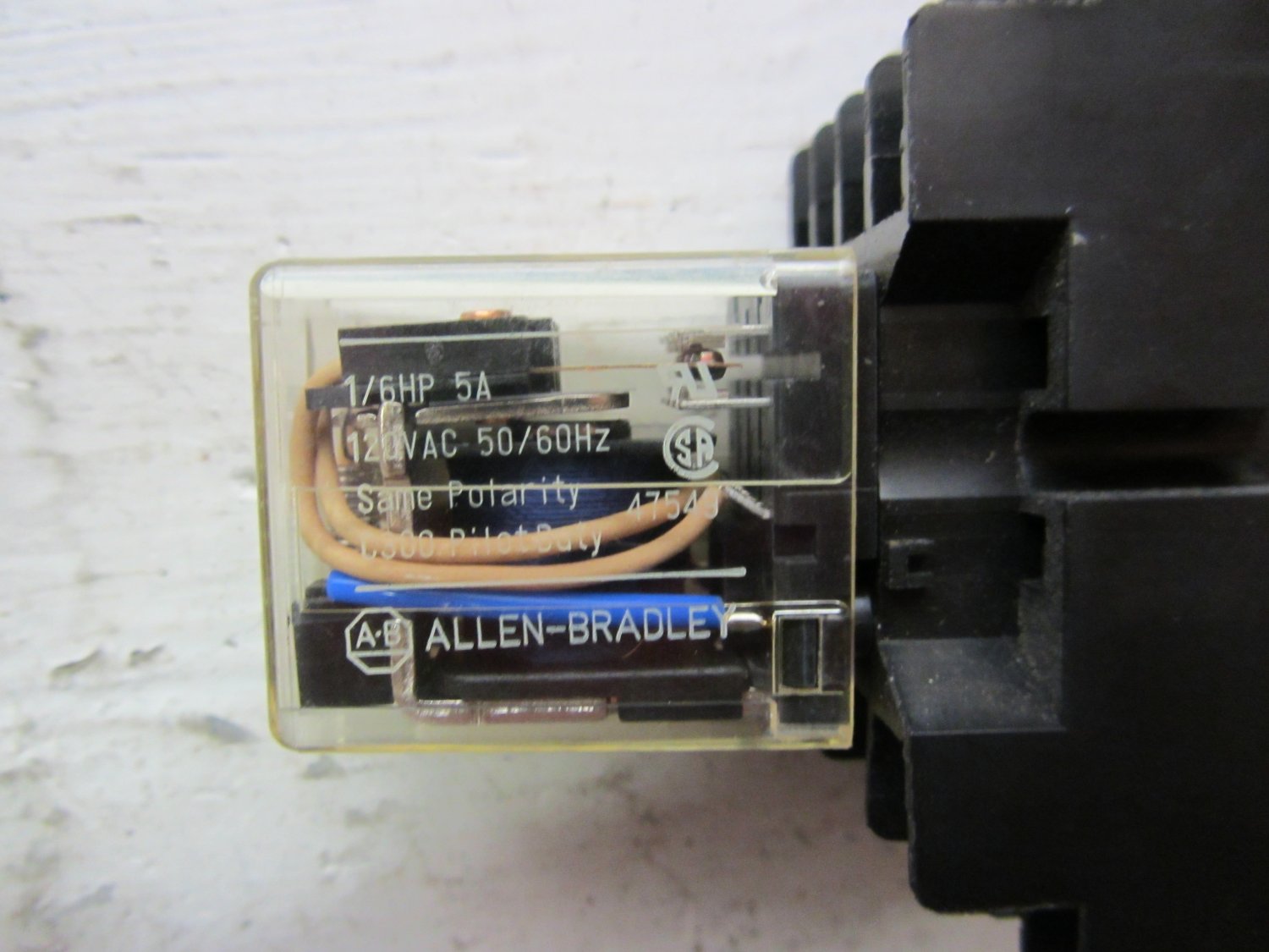 Allen Bradley 700HC24Z244 Pilot Relay w/ Base 24 Volt 5 Amp 1/6 HP