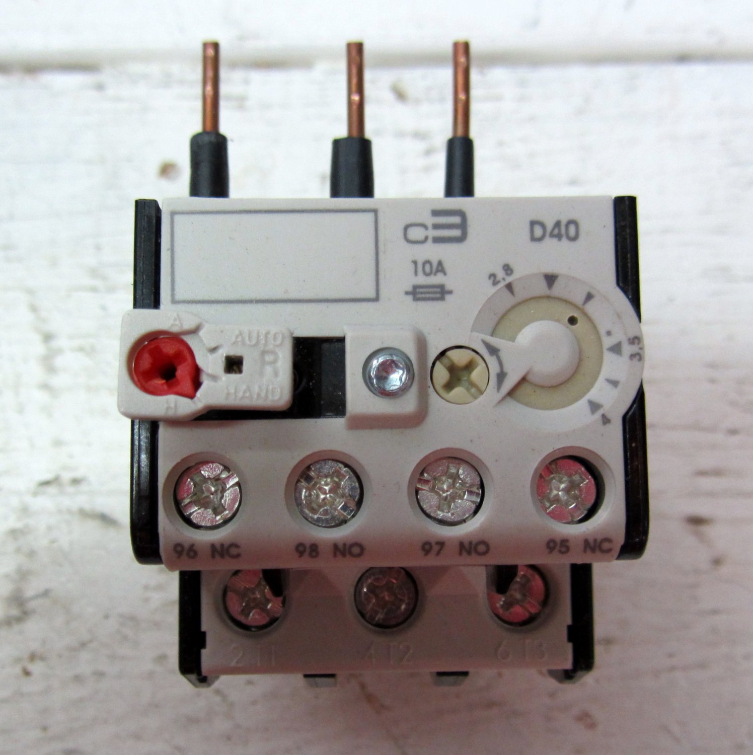 C3 Controls 320-B2 D40 Overload Relay 2.8 - 4 Amps 1 No 1 NC Aux 8 kV 320B2