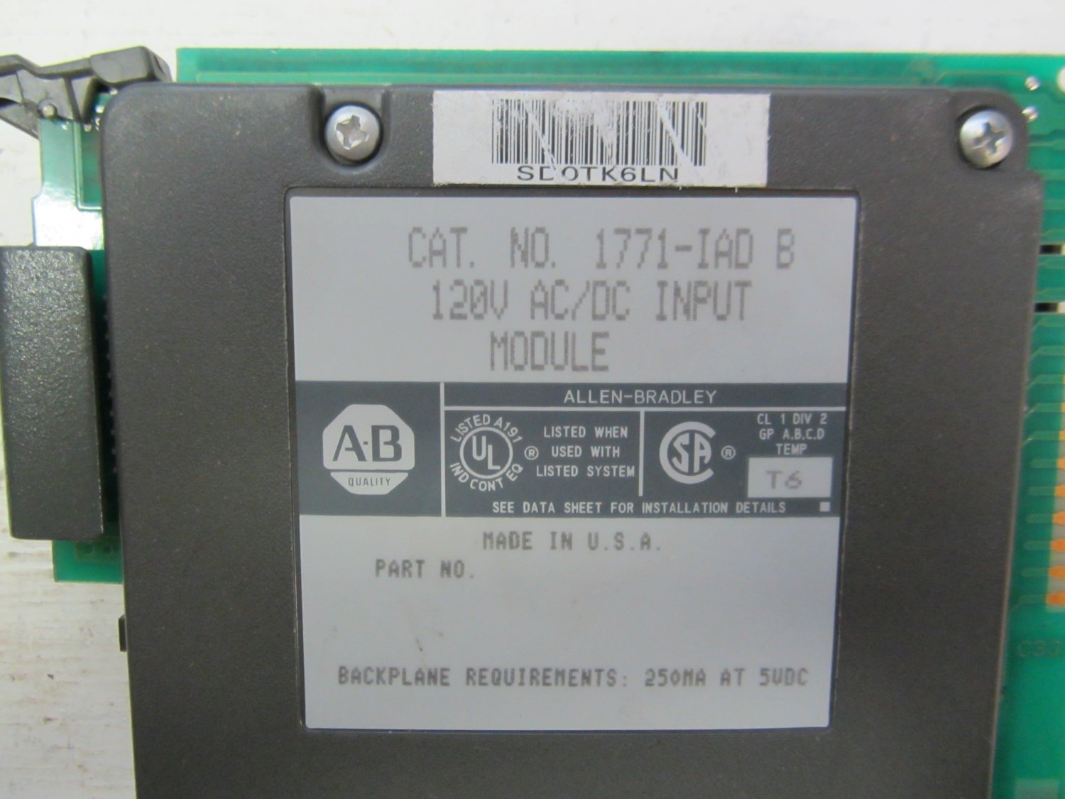 Allen Bradley 1771-IAD B Input Module 120 VAC / VDC 1771IAD