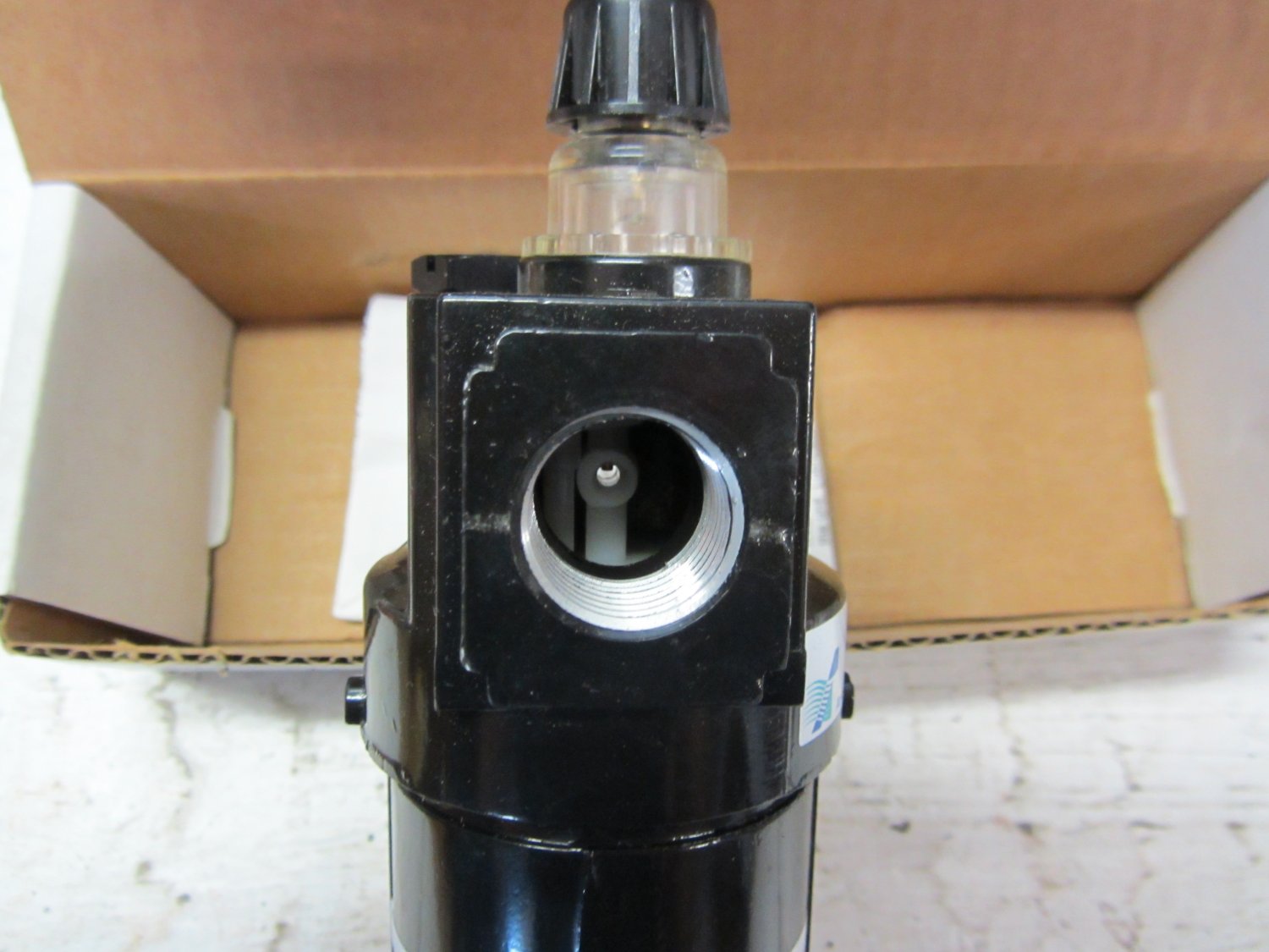 Arrow Pneumatics R354G Air Pressure Regulator | 1/2" NPT | Standard
