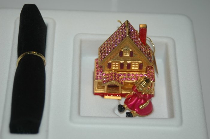 Estee Solid Compact ~ Victorian Doll House MIB ~