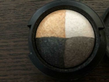 MAC MINERALIZE EYESHADOW ~ ASSEMBLAGE ~ NO BOX