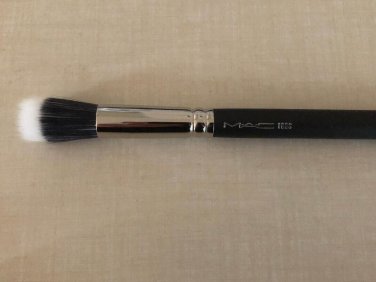 MAC #188s Synthetic Small Duo Fibre Face Brush
