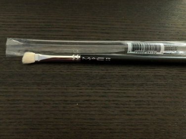 MAC SMALL ANGLED SHADING BRUSH # 272 - NIP