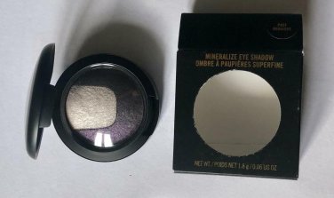 MAC MINERALIZE EYESHADOW ~ PAST MIDNIGHT ~ NIB
