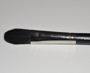 MAC 192 Cheek/Face Brush NIP