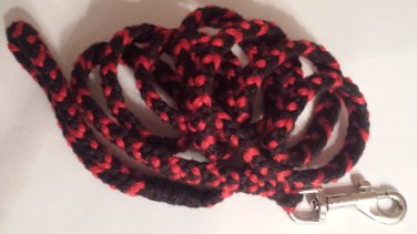 Red & Black Rounded Flat Braid Lead - 52" Long w/ 3.5" Handle