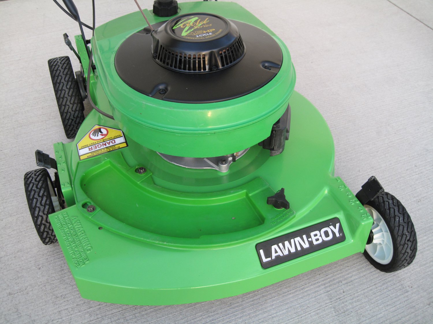 LawnBoy Gold Series 10520 21" 3 Speed Self Propel Lawn Mower 4.5 HP