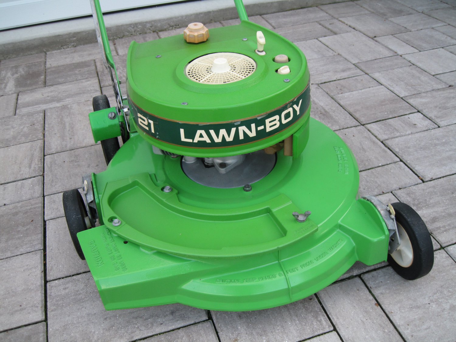 Lawn-Boy 8255 Deluxe 21