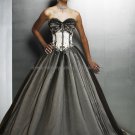 Strapless Sweetheart Bridal Gown Black Tulle White Satin Embroidery Beading A-line Wedding Dress