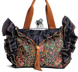 Guduo 2011 - 03 "Bloomy" Ethnic Handmade Embroidery Canvas Messenger Shoulder Handbag